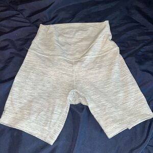 Lululemon light grey align 6in shorts